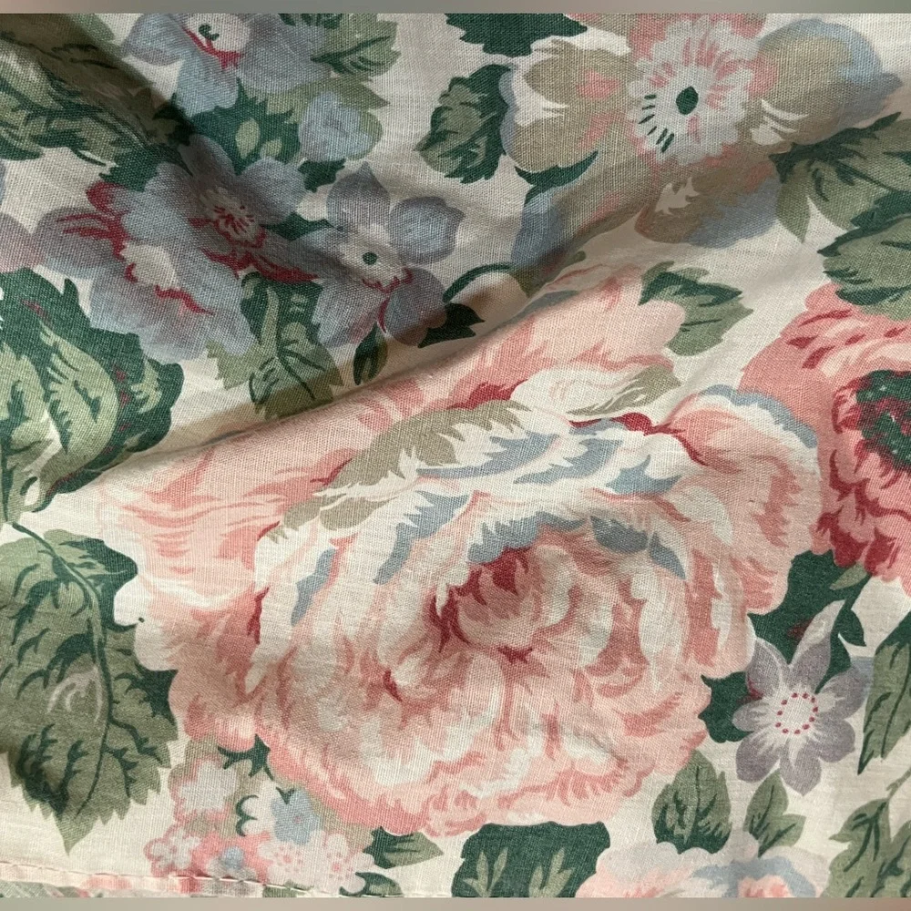 Vintage shabby chic ruffled floral twin bed skirt
